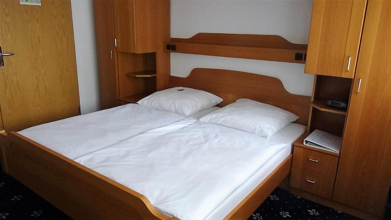 Hotel Zur Traube Bad Hombourg Extérieur photo