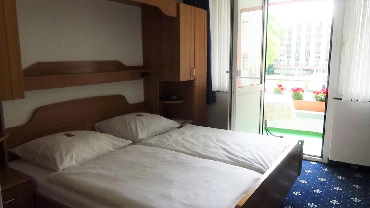 Hotel Zur Traube Bad Hombourg Extérieur photo